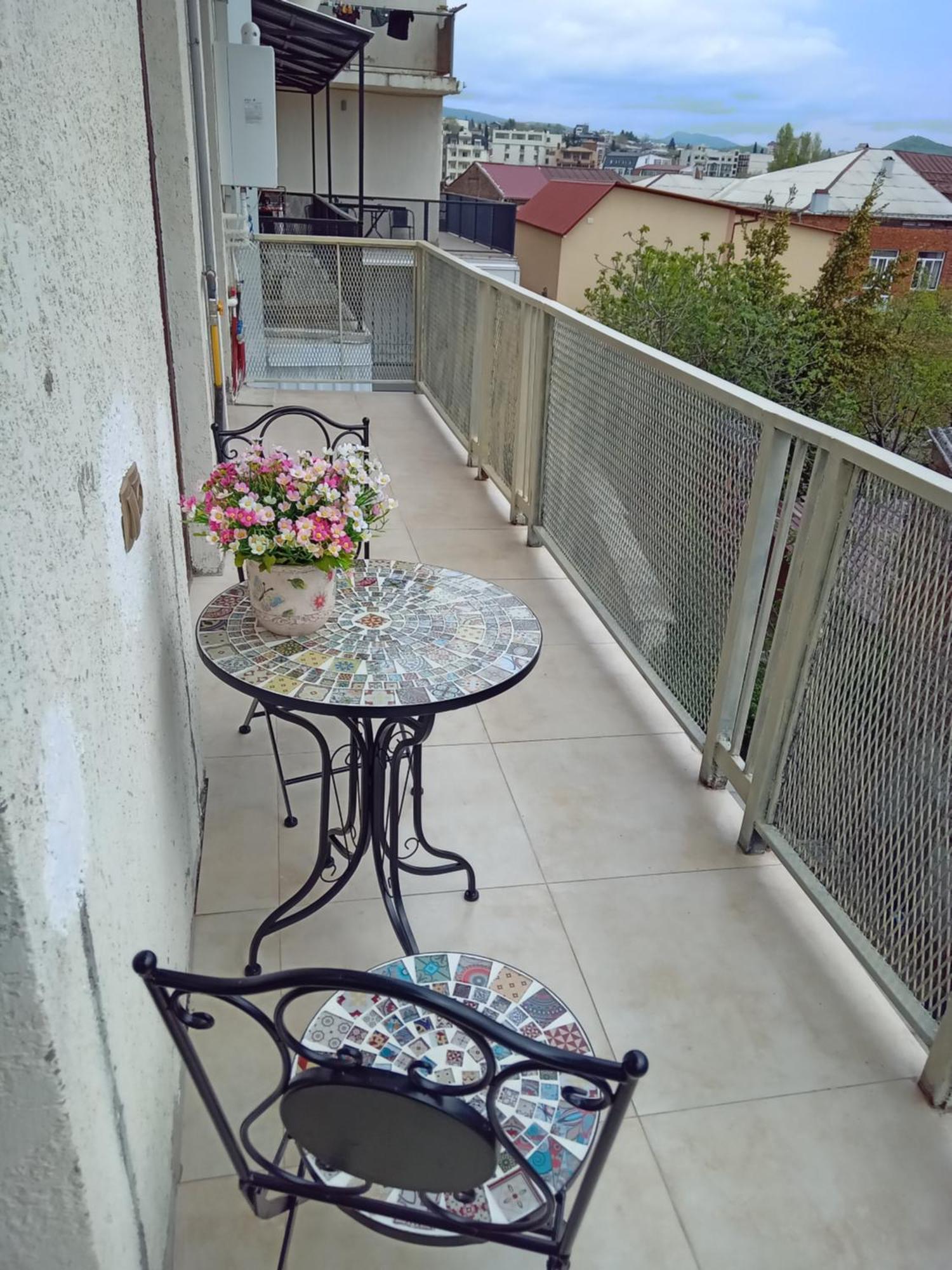 Picasso Apartment Kutaisi Exterior photo